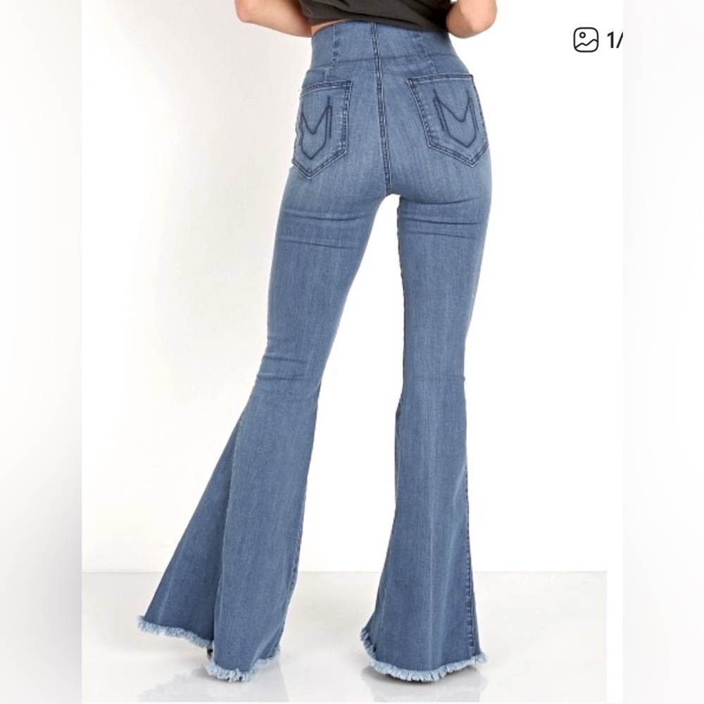 Mumu Blue Bell Bottom Jeans Size M Pull on Flare Raw Hem Comfort Denim Pants